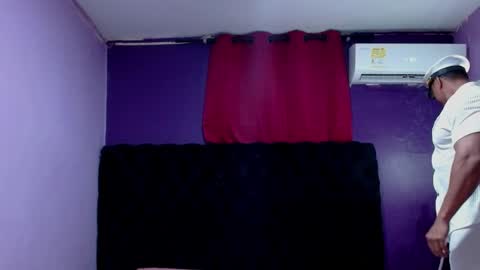 Snapshot of alex_bigcumvez chatting on 05/04/26, 11:34 perseuz online show from 05/04/26, 11:34