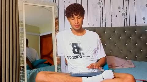 Snapshot of alex_bloom_ chatting on 06/05/26, 07:30 Alexander online show from 06/05/26, 07:30