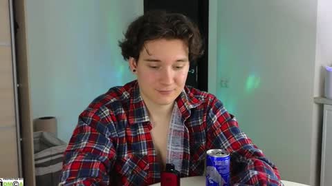 Snapshot of alex_candy_pump chatting on 12/01/24, 08:53 FAVORITE online show from 12/01/24, 08:53