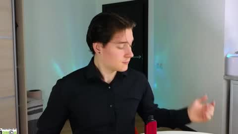 Snapshot of alex_candy_pump chatting on 12/02/24, 07:05 FAVORITE online show from 12/02/24, 07:05