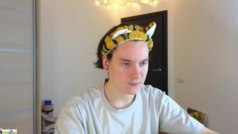 Snapshot of alex_candy_pump chatting on 03/12/25, 01:03 FAVORITE online show from 03/12/25, 01:03