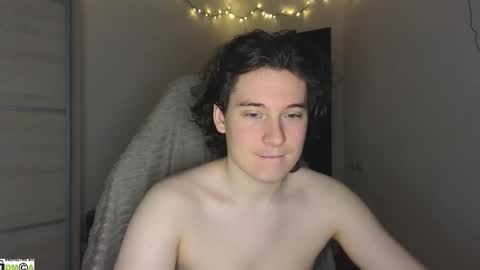 Snapshot of alex_candy_pump chatting on 10/27/25, 06:50 FAVORITE online show from 10/27/25, 06:50