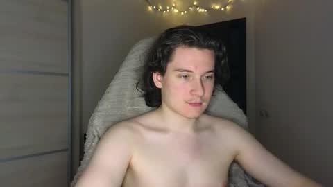 Snapshot of alex_candy_pump chatting on 12/03/25, 04:05 FAVORITE online show from 12/03/25, 04:05