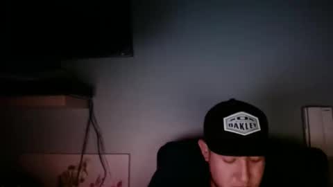 alex online show from 02/05/25, 01:37