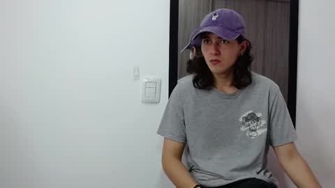 Snapshot of alex_connorr chatting on 02/14/25, 08:37 alex_connorr online show from 02/14/25, 08:37