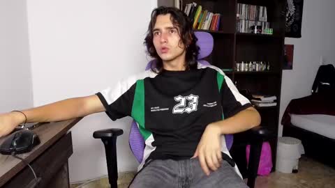 Snapshot of alex_connorr chatting on 09/19/25, 04:03 alex_connorr online show from 09/19/25, 04:03