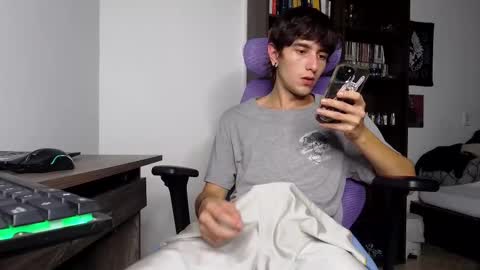 Snapshot of alex_connorr chatting on 11/07/25, 03:39 alex_connorr online show from 11/07/25, 03:39