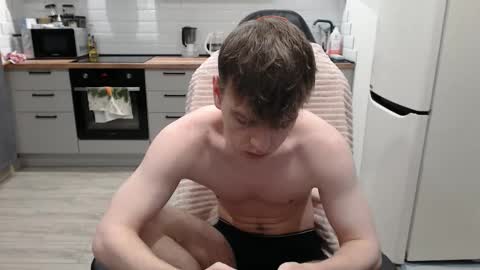 Snapshot of alex_gotcha chatting on 11/07/25, 08:42 Alex online show from 11/07/25, 08:42