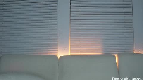 Snapshot of alex_islive chatting on 02/10/26, 12:15 Alex Stone online show from 02/10/26, 12:15