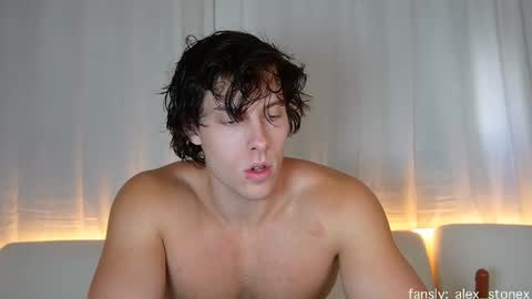 Snapshot of alex_islive chatting on 02/25/26, 07:01 Alex Stone online show from 02/25/26, 07:01