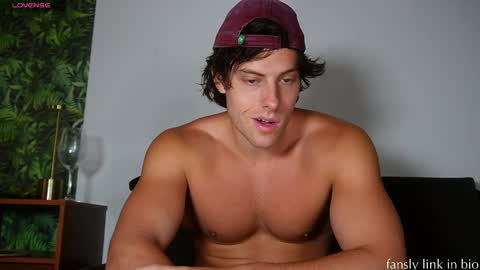 Snapshot of alex_islive chatting on 05/01/26, 05:06 Alex Stone online show from 05/01/26, 05:06