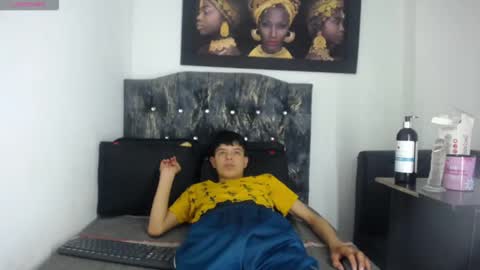 Snapshot of alex_it0 chatting on 05/19/26, 12:22 alex_it0 online show from 05/19/26, 12:22