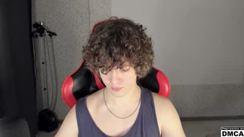 Snapshot of alex_mactavish chatting on 09/17/25, 09:38 Alexander online show from 09/17/25, 09:38