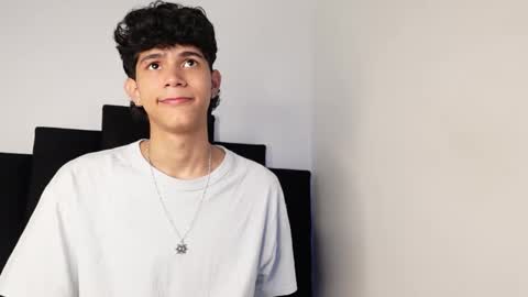 alex_mark_ online show from 09/22/25, 02:08