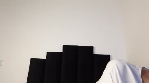 alex_mark_ online show from 09/26/25, 01:48