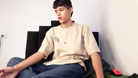 alex_mark_ online show from 10/09/25, 06:17