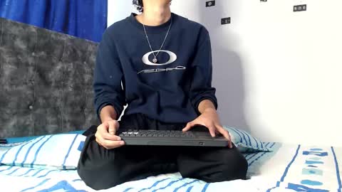 Snapshot of alex_mark_ chatting on 04/06/26, 06:42 alex_mark_ online show from 04/06/26, 06:42