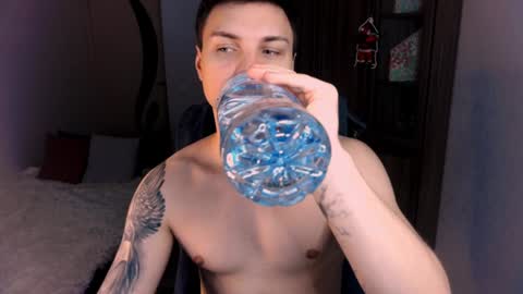 Snapshot of alex_milson chatting on 12/20/24, 02:08 alex_milson online show from 12/20/24, 02:08