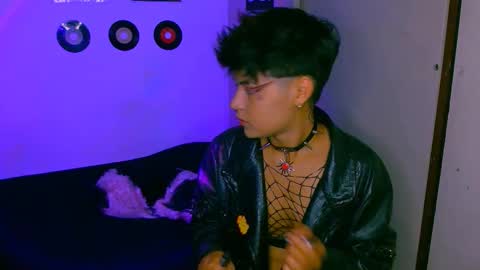 Snapshot of alex_one888 chatting on 10/26/25, 12:05 Alex online show from 10/26/25, 12:05