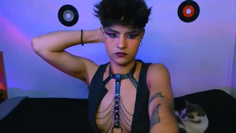 Snapshot of alex_one888 chatting on 11/18/25, 11:26 Alex online show from 11/18/25, 11:26