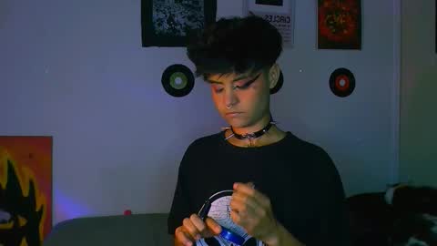 Snapshot of alex_one888 chatting on 11/19/25, 10:54 Alex online show from 11/19/25, 10:54