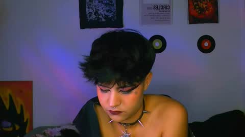 Snapshot of alex_one888 chatting on 11/22/25, 01:15 Alex online show from 11/22/25, 01:15