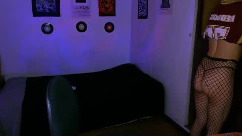 Snapshot of alex_one888 chatting on 12/05/25, 01:47 Alex online show from 12/05/25, 01:47