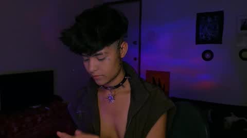 Snapshot of alex_one888 chatting on 12/19/25, 04:08 Alex online show from 12/19/25, 04:08