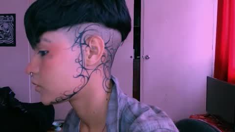 Snapshot of alex_one888 chatting on 12/20/25, 07:32 Alex online show from 12/20/25, 07:32