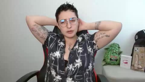 Snapshot of alex_parker07 chatting on 10/28/25, 08:11 Alex Parker online show from 10/28/25, 08:11