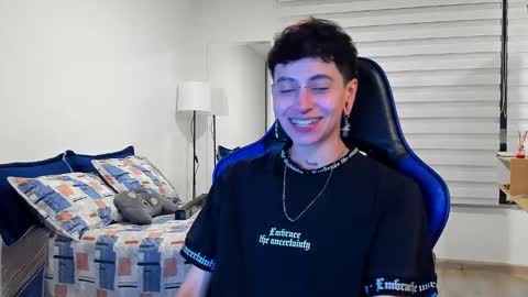 Snapshot of alex_poett chatting on 02/27/25, 05:45 Residente0xxx online show from 02/27/25, 05:45