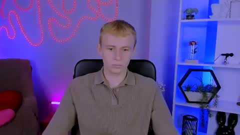 Alex online show from 07/08/26, 12:09