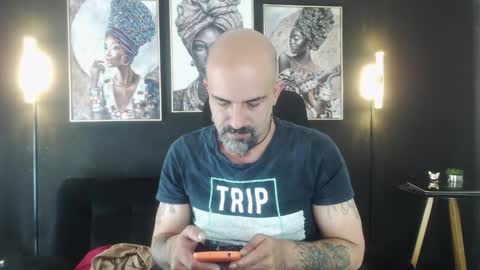 Snapshot of alex_saints_ce chatting on 10/29/25, 01:35 Alex Saints online show from 10/29/25, 01:35