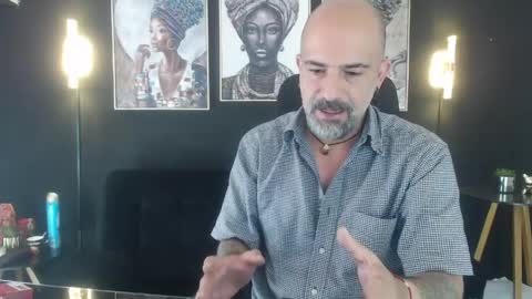 Snapshot of alex_saints_ce chatting on 04/05/26, 02:36 Alex Saints online show from 04/05/26, 02:36