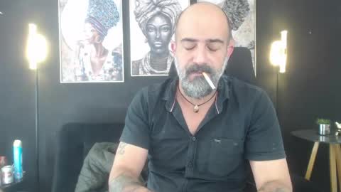 Snapshot of alex_saints_ce chatting on 04/25/26, 01:41 Alex Saints online show from 04/25/26, 01:41