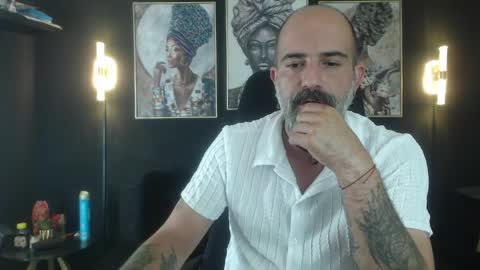 Snapshot of alex_saints_ce chatting on 04/29/26, 05:30 Alex Saints online show from 04/29/26, 05:30