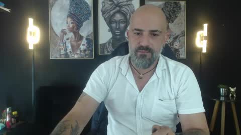 Snapshot of alex_saints_ce chatting on 05/17/26, 04:58 Alex Saints online show from 05/17/26, 04:58