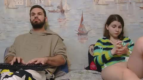 Alex and Sarah online show from 12/15/25, 02:43