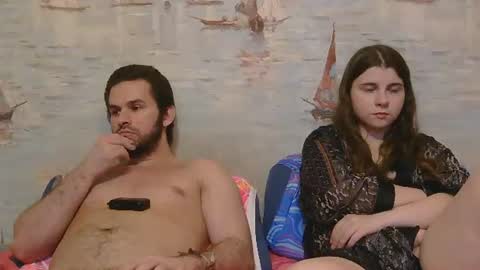 Alex and Sarah online show from 06/25/26, 10:58