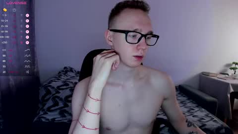 Snapshot of alex_silent chatting on 03/02/25, 12:32 alex_silent online show from 03/02/25, 12:32