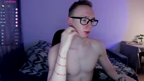 Snapshot of alex_silent chatting on 03/08/25, 01:03 alex_silent online show from 03/08/25, 01:03