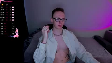 Snapshot of alex_silent chatting on 09/23/25, 12:19 alex_silent online show from 09/23/25, 12:19