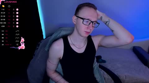 Snapshot of alex_silent chatting on 10/31/25, 06:25 alex_silent online show from 10/31/25, 06:25