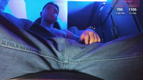 Snapshot of alex_smith0 chatting on 12/07/24, 03:25 online show from 12/07/24, 03:25