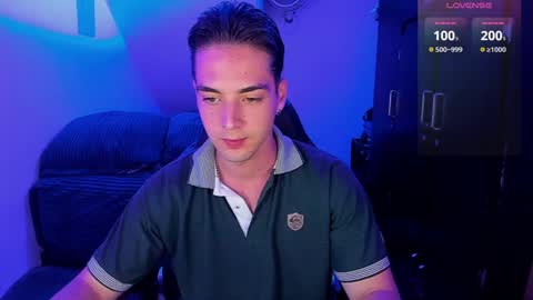 Snapshot of alex_smith0 chatting on 12/23/24, 01:08 online show from 12/23/24, 01:08