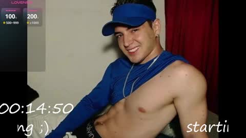 Snapshot of alex_smith0 chatting on 12/25/24, 11:42 online show from 12/25/24, 11:42