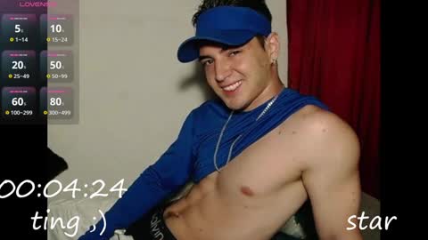 Snapshot of alex_smith0 chatting on 02/02/25, 11:21 online show from 02/02/25, 11:21