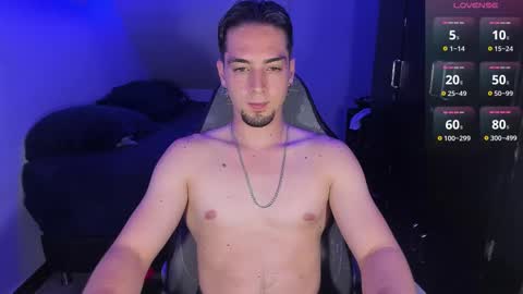 Snapshot of alex_smith0 chatting on 10/15/25, 11:49 online show from 10/15/25, 11:49