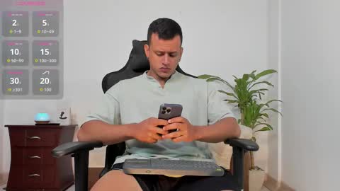 Alex Towers online show from 10/11/25, 02:22