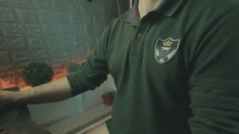 Snapshot of alex_volo chatting on 10/08/25, 05:27 Alex online show from 10/08/25, 05:27